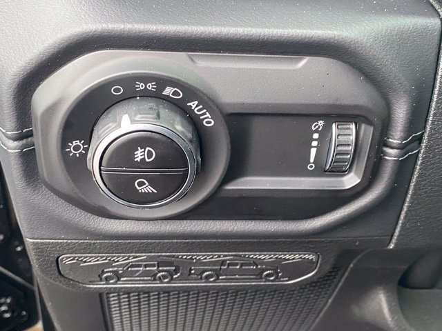 New 2026 Jeep Gladiator Mojave w/ Safety Group AWD/4WD image 25