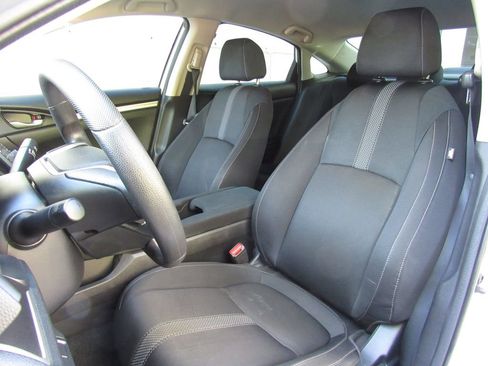 Used 2020 Honda Civic LX image 10