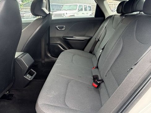 Used 2025 Kia K4 FWD image 22