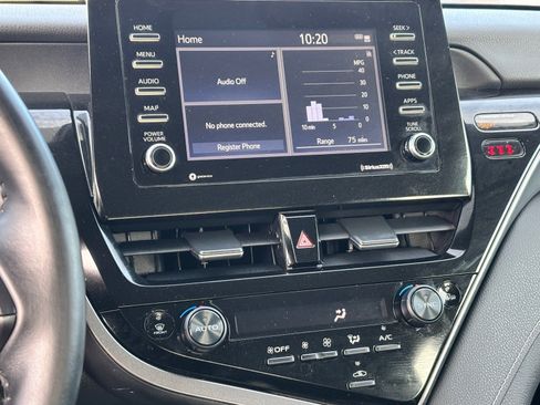 Used 2022 Toyota Camry SE image 23