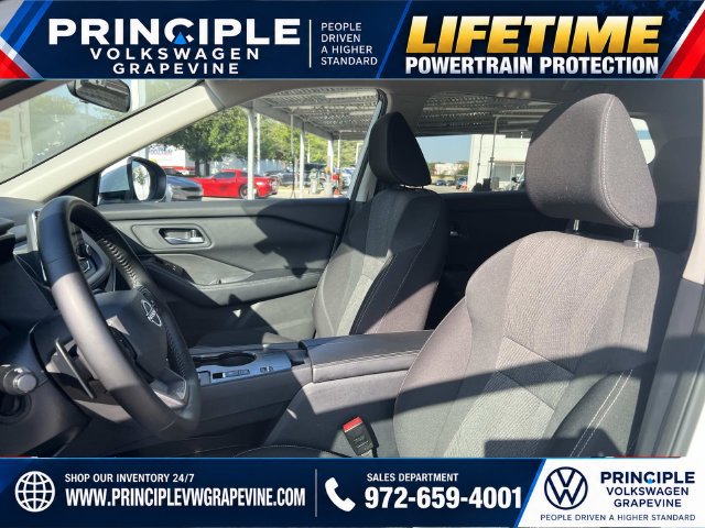 Used 2026 Nissan Rogue SV FWD image 12