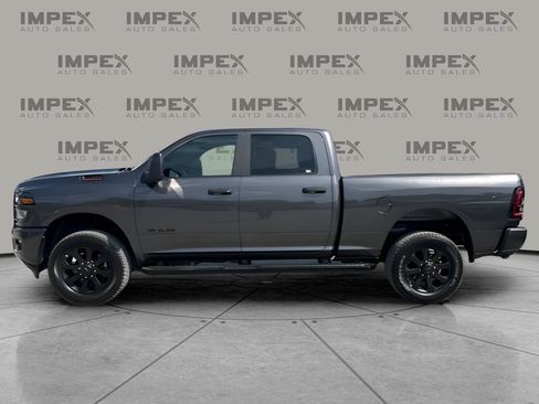 Used 2026 RAM 2500 Big Horn AWD/4WD image 2