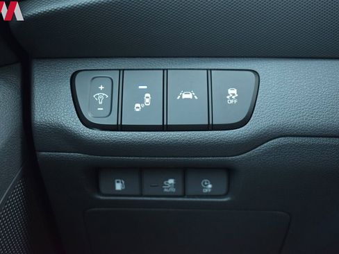 Used 2022 Hyundai Ioniq Limited image 13