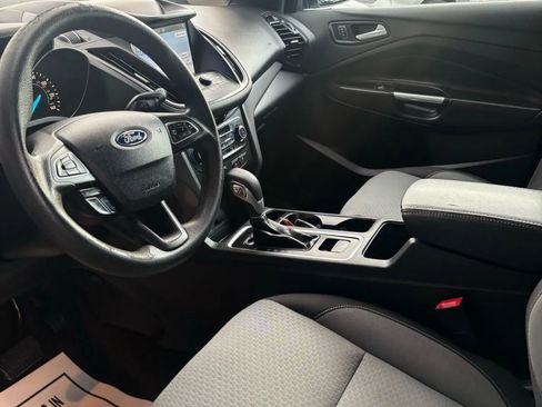 Used 2019 Ford Escape SE image 9