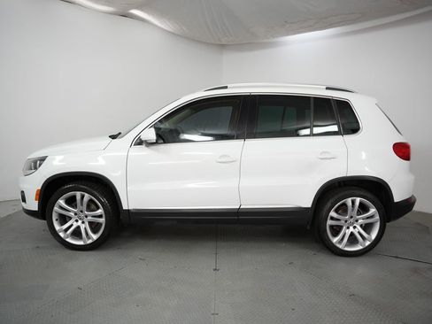Used 2015 Volkswagen Tiguan SEL image 4