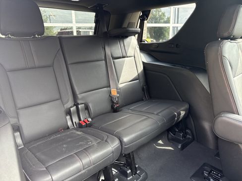 Used 2022 Chevrolet Tahoe RST w/ Luxury Package AWD/4WD image 32