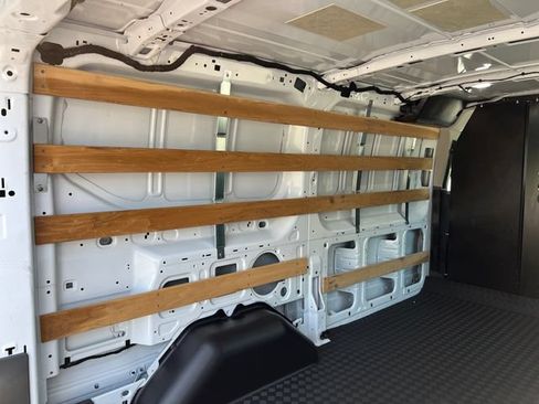 Used 2025 Ford Transit 250 Low Roof w/ Exterior Upgrade Package RWD image 27