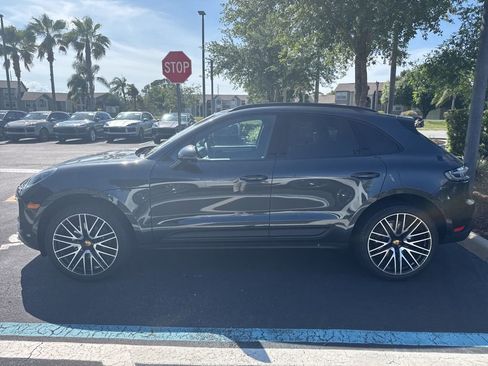Certified 2026 Porsche Macan AWD/4WD image 2