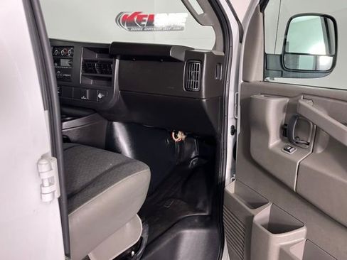 Used 2024 GMC Savana 2500 w/ Driver Convenience Package RWD image 20