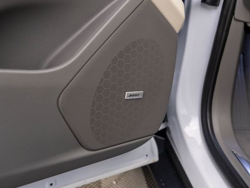 New 2025 Cadillac XT5 Premium Luxury image 18