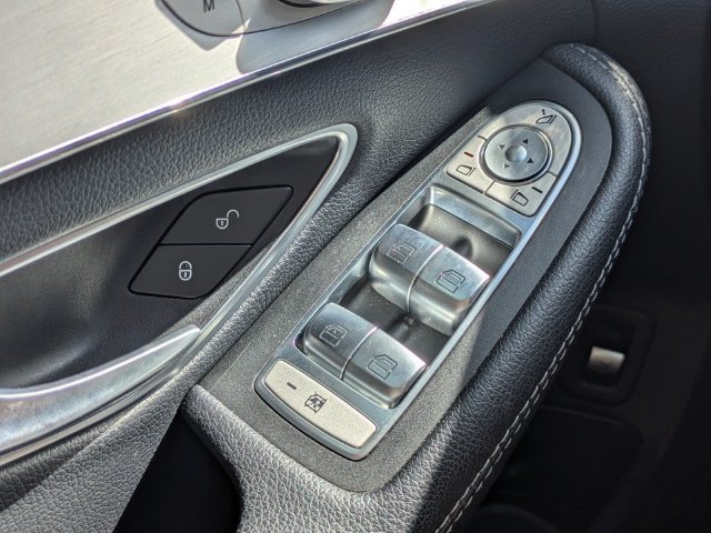 Used 2018 Mercedes-Benz C 300 Sedan image 22