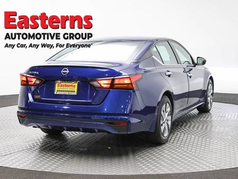 Used 2024 Nissan Altima 2.5 S FWD image 5