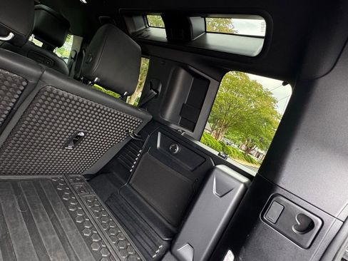 Used 2022 Land Rover Defender 110 X-Dynamic HSE AWD/4WD image 21