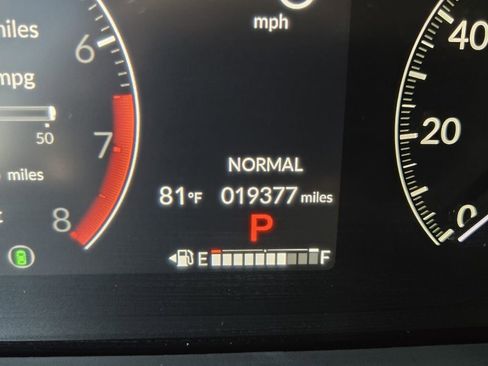 Used 2025 Honda Pilot EX-L image 24
