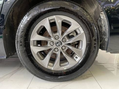 Used 2025 Toyota Sienna LE image 25