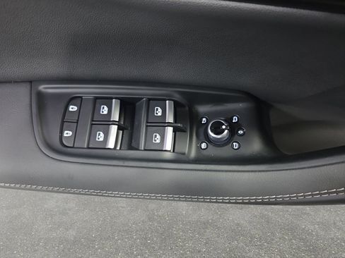 Used 2025 Audi Q7 3.0T Premium Plus image 27