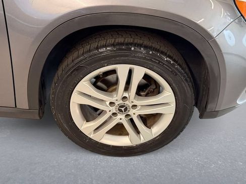 Used 2018 Mercedes-Benz GLA 250 4MATIC w/ Premium Package image 8