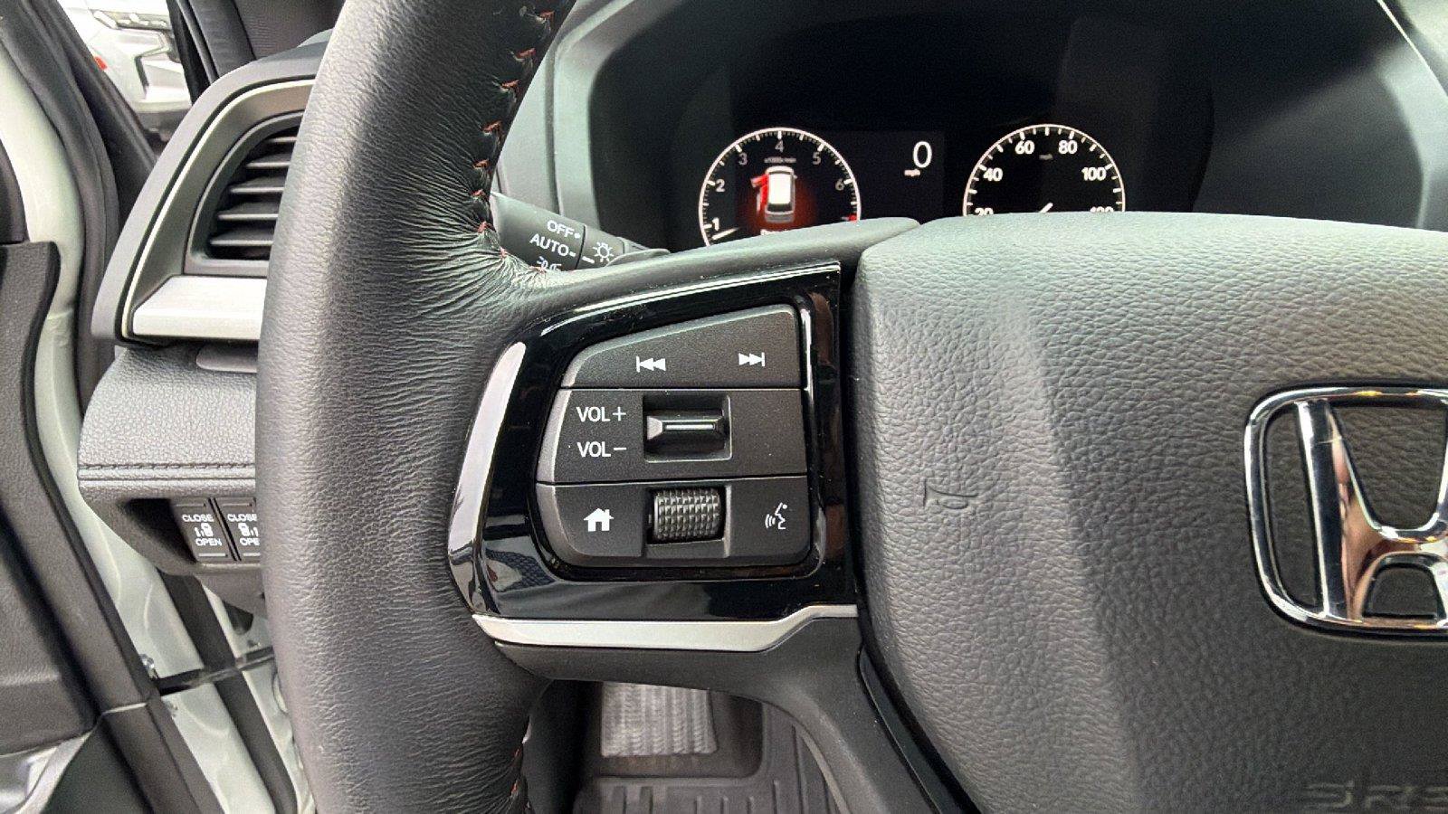 Used 2025 Honda Odyssey Sport-L image 27