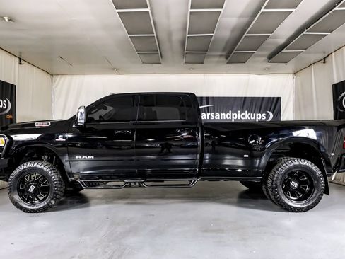 Used 2024 RAM 3500 Laramie AWD/4WD image 12