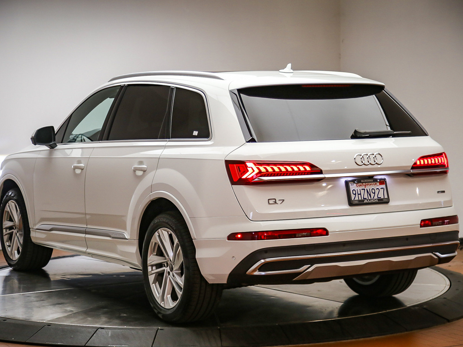 Certified 2023 Audi Q7 3.0T Premium w/ Convenience Package AWD/4WD image 5