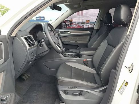 Used 2023 Volkswagen Atlas SEL AWD/4WD image 14