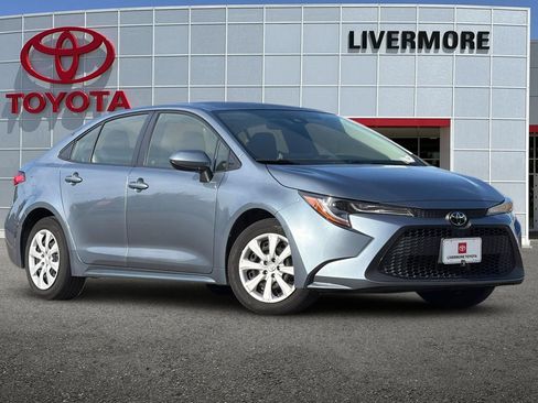 Certified 2020 Toyota Corolla LE FWD image 2