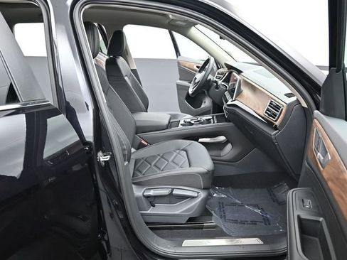 New 2026 Volkswagen Atlas SE image 14