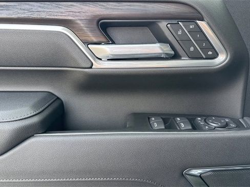 New 2026 GMC Sierra 2500 SLT w/ SLT Premium Package image 11