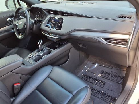 Certified 2023 Cadillac XT4 Premium Luxury image 8