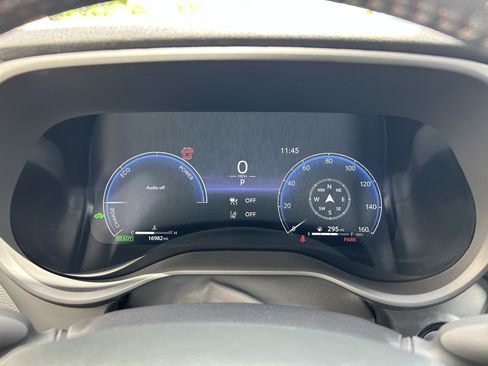 Certified 2025 Toyota Sienna Platinum AWD/4WD image 31