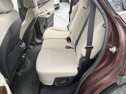 Used 2016 Kia Sorento LX w/ LX Convenience Package image 16