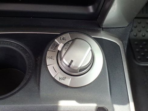 Used 2021 Toyota 4Runner Limited AWD/4WD image 13