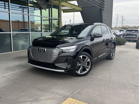 Used 2022 Audi Q4 e-tron Premium Plus w/ Premium Plus image 2