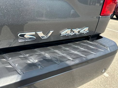Used 2021 Nissan Titan SV w/ SV Convenience Package AWD/4WD image 6