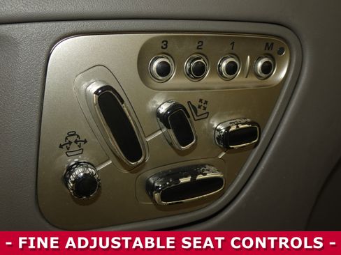 Used 2010 Jaguar XK Convertible image 8