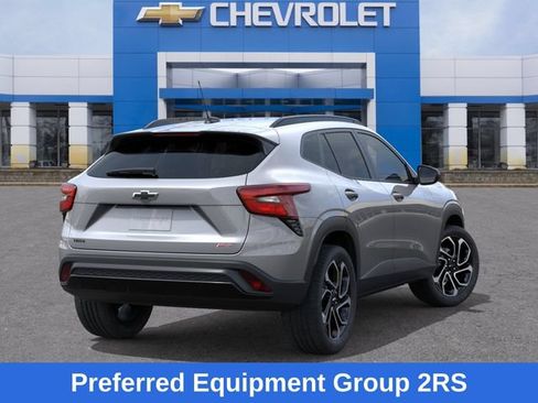 New 2026 Chevrolet Trax RS w/ Sunroof Package FWD image 5