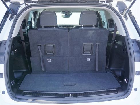 Used 2023 Jeep Grand Cherokee L Laredo image 9