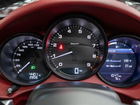 Used 2023 Porsche 718 Boxster Spyder RWD image 26