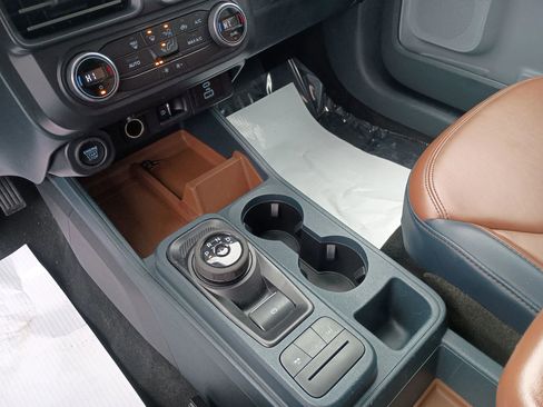 Used 2022 Ford Maverick Lariat image 16