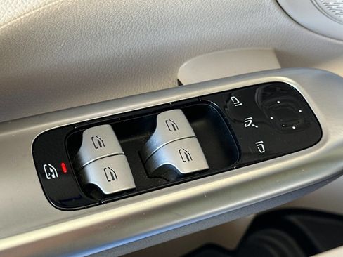 Certified 2023 Mercedes-Benz C 300 Sedan image 13