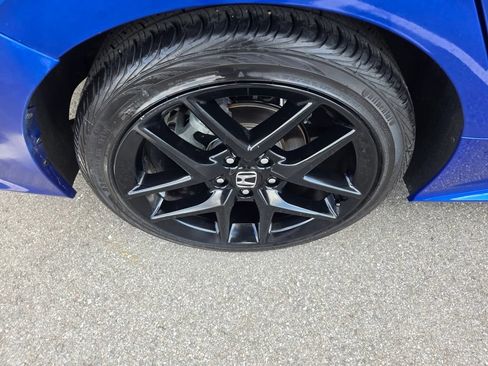 Used 2023 Honda Civic Sport image 11