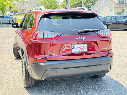 Used 2019 Jeep Cherokee Latitude Plus w/ Comfort/Convenience Group AWD/4WD image 81