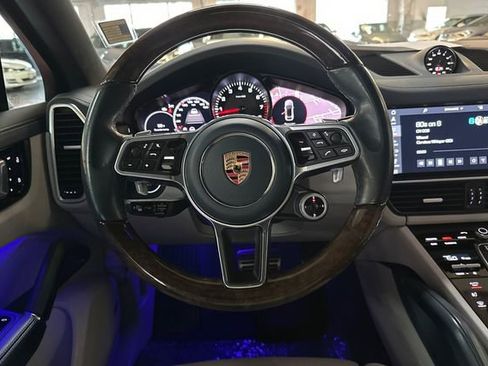 Used 2020 Porsche Cayenne S image 17