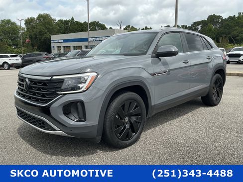 Used 2025 Volkswagen Atlas Cross Sport SE AWD/4WD image 28