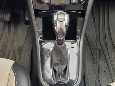 Used 2020 Buick Encore Preferred FWD image 19