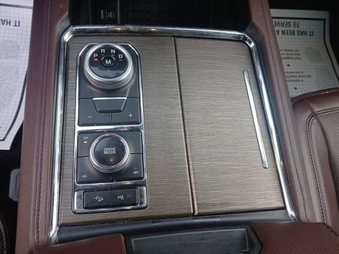 Certified 2024 Ford Expedition Limited image 22