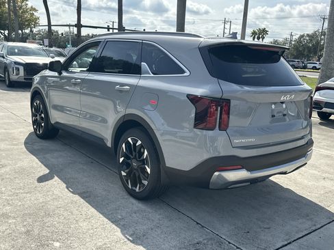 New 2026 Kia Sorento EX image 8