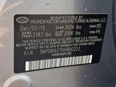 Used 2017 Hyundai Elantra Limited w/ Limited Tech Package 04 FWD image 28