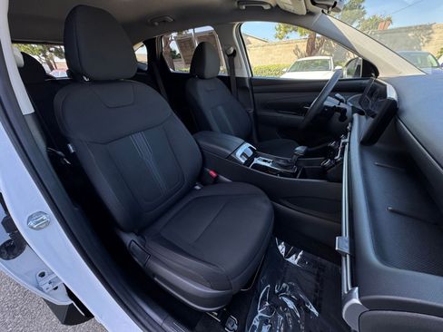 Used 2025 Hyundai Tucson SEL FWD image 38