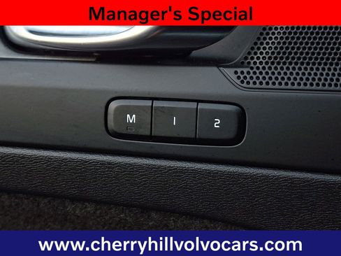 Certified 2024 Volvo XC40 B5 Core image 26